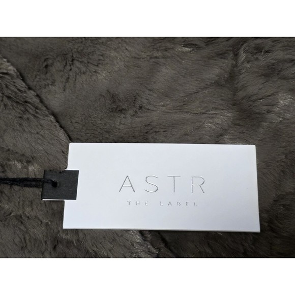 ASTR The Label Jacket Womens Large Grey Coat No Closure Soft Fuzzy W/Pockets NWT - Picture 12 of 13